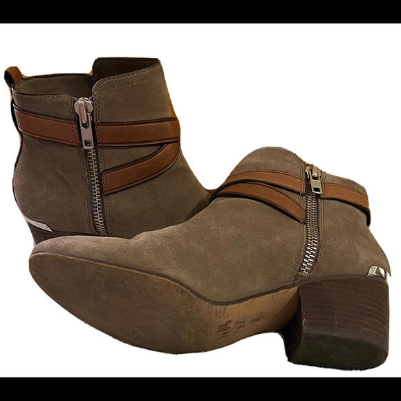 Coach Style A8984 Women's Pauline Taupe Suede Ankle Booties Boots Size 6.5M - Picture 4 of 5